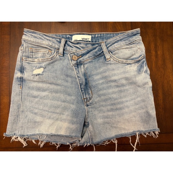 Vervet Pants - Vervet Los Angeles Asymmetrical Crossover Denim Shorts Light Wash Distressed 28